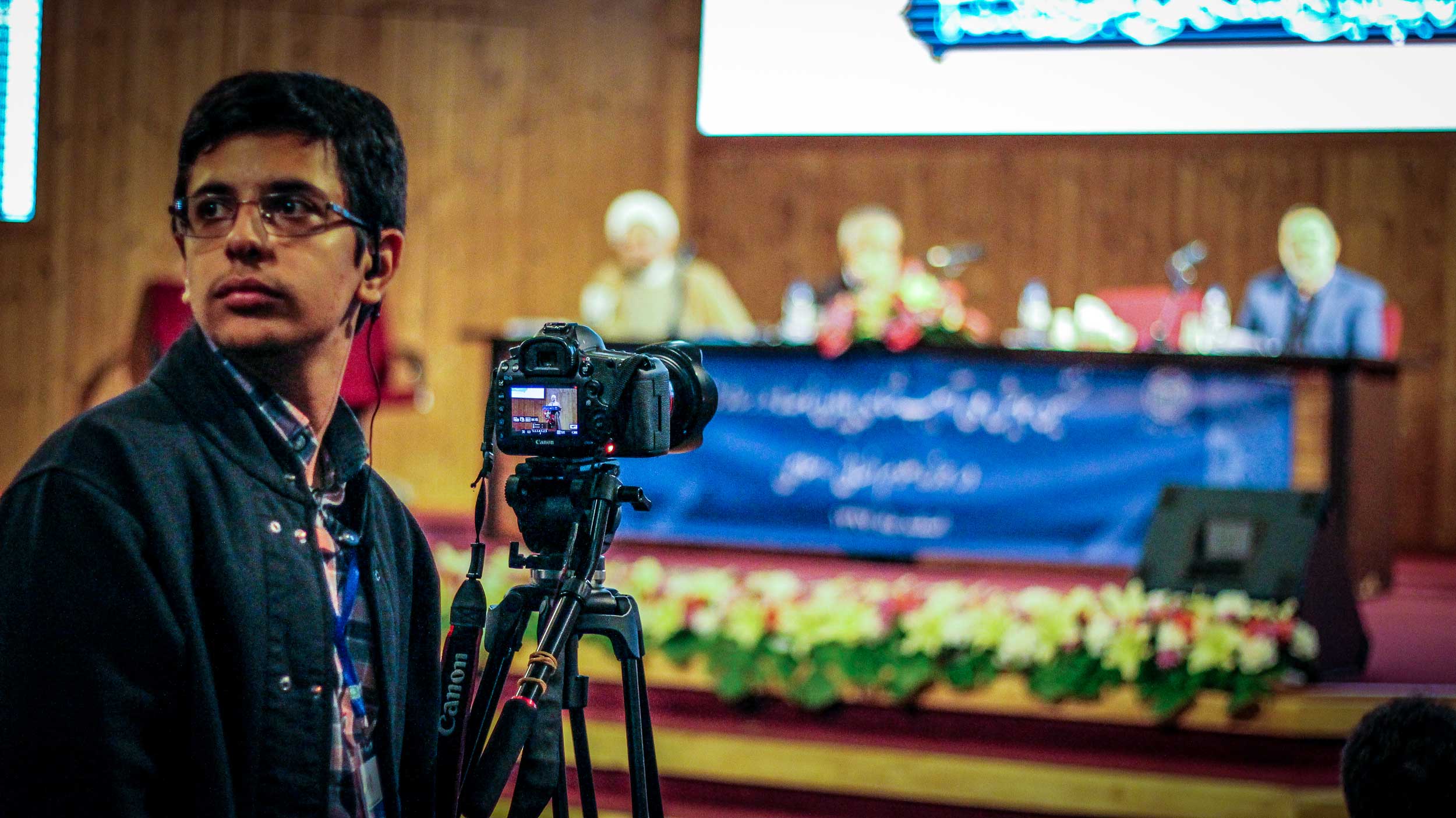 پروژه های تبلیغاتی پلانچی برای دانشگاه مذاهب اسلامی
Promotional projects by Planchee Studio for the University of Islamic Denominations
Sina Rezaei
سینا رضایی