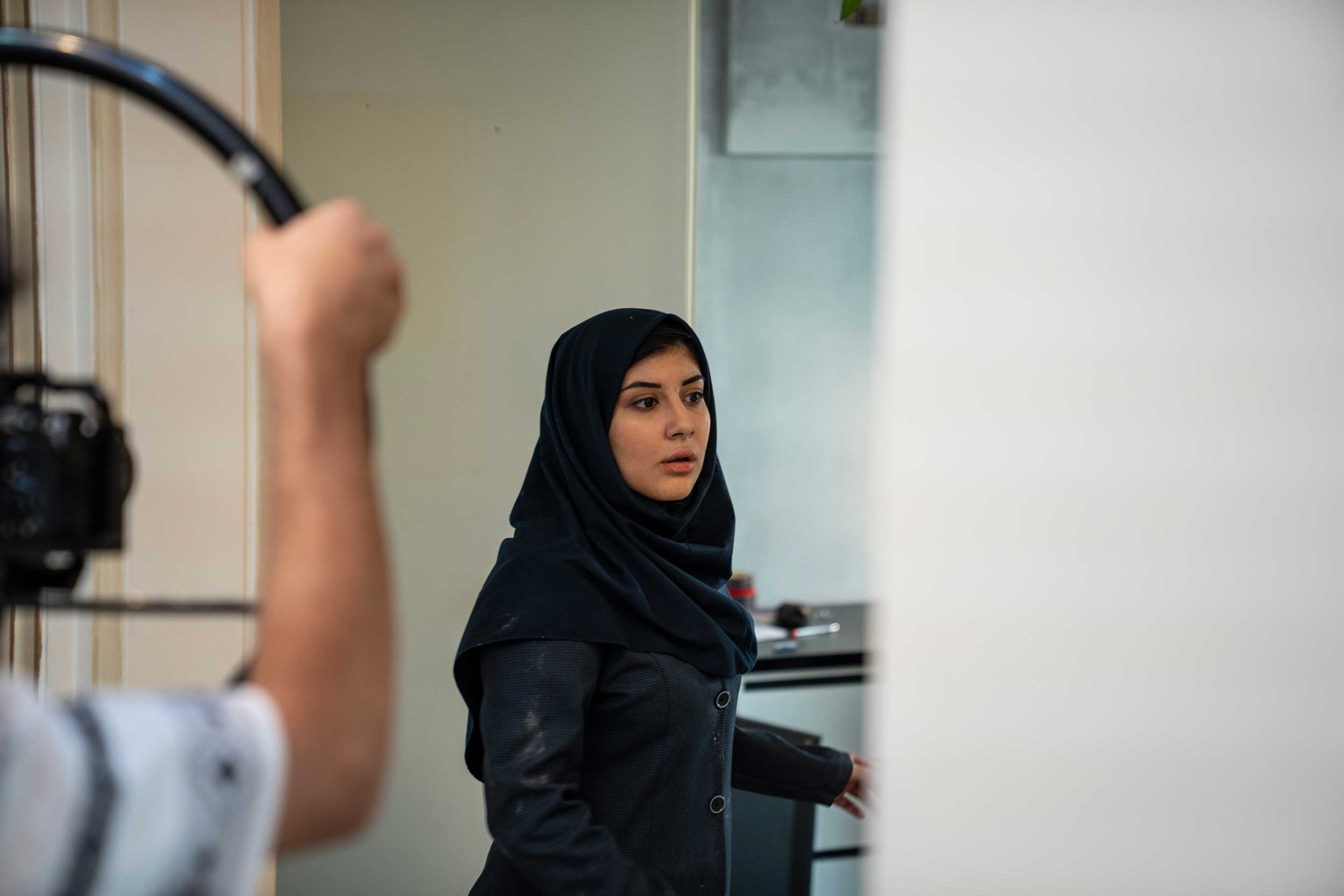 ملیکا باقری بازیگر سر صحنه کیو کیو